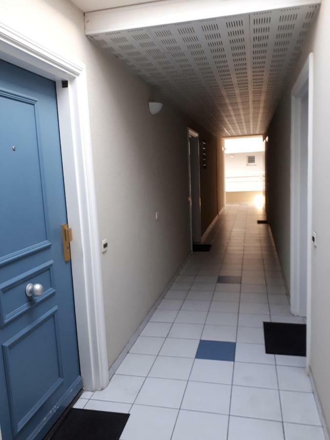 F2 Immeuble Les Pieds Dans L'Eau Apartment Villeneuve-Loubet Bagian luar foto
