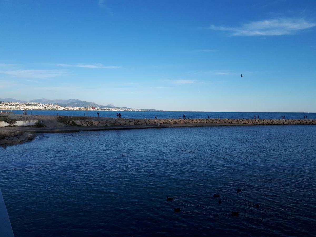 F2 Immeuble Les Pieds Dans L'Eau Apartment Villeneuve-Loubet Bagian luar foto